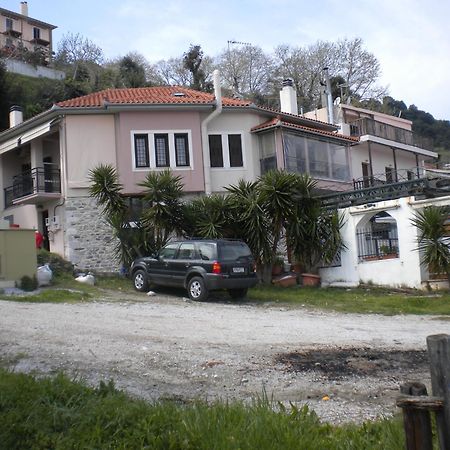 Ενοικιαζόμενα Δωμάτια "Pelion Plaza" Agios Ioannis  Buitenkant foto