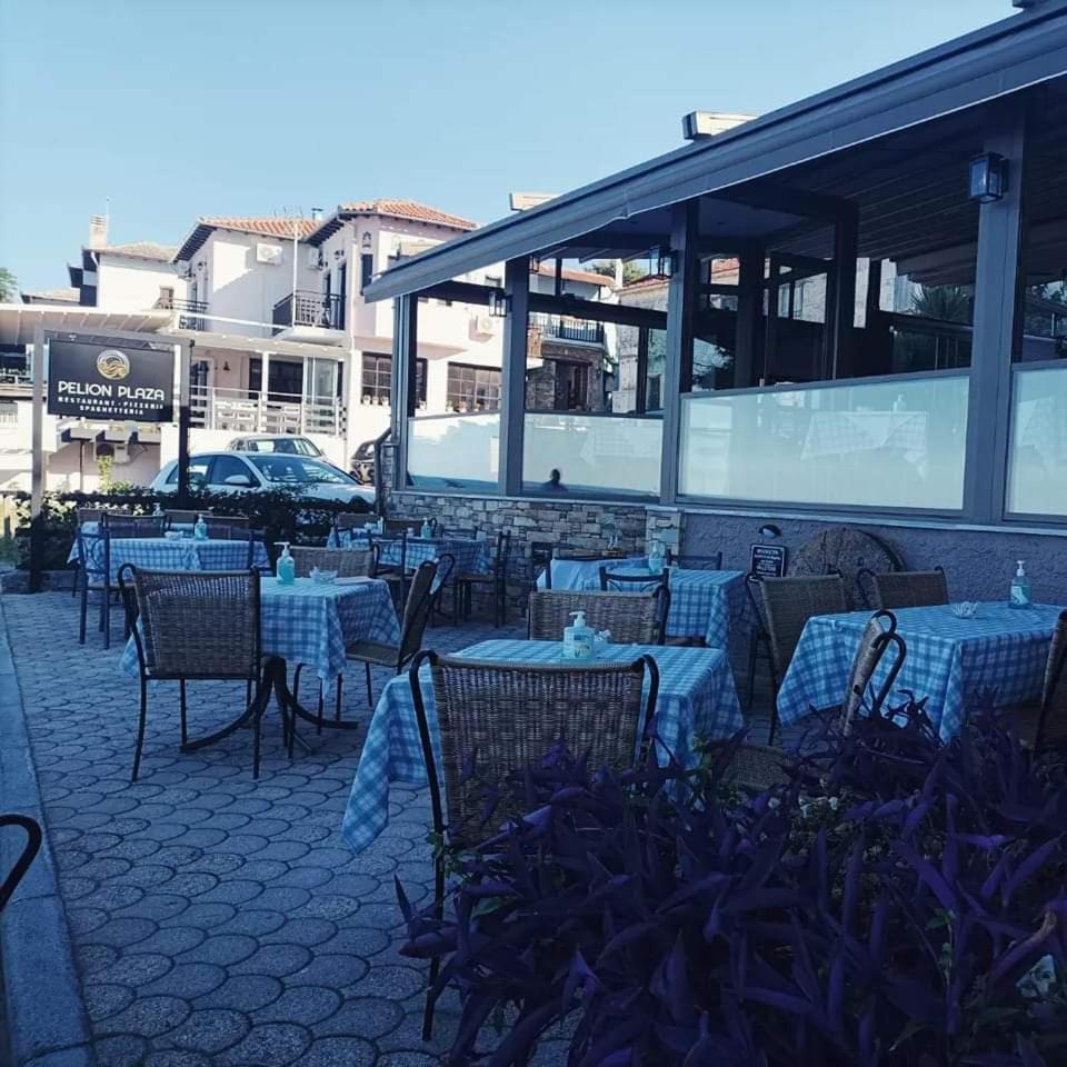 Ενοικιαζόμενα Δωμάτια "Pelion Plaza" Agios Ioannis  Buitenkant foto