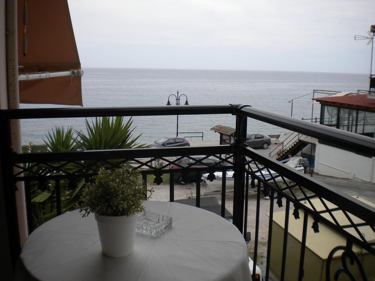Ενοικιαζόμενα Δωμάτια "Pelion Plaza" Agios Ioannis  Buitenkant foto